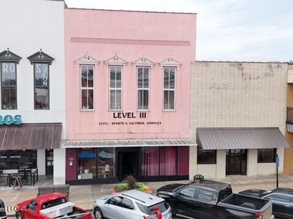 104 E Main Street, Starkville, MS 39759