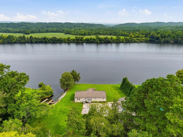 616 Layman Cir, Decatur, TN 37322