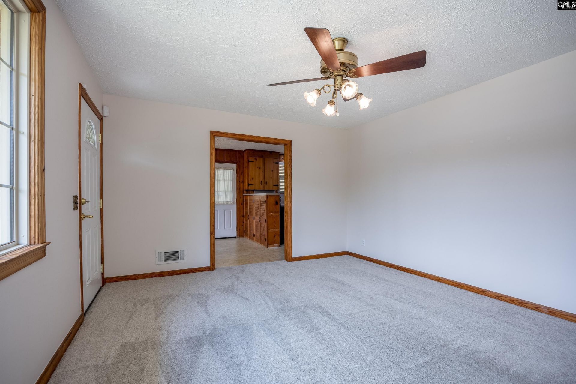 7527 Claudia Drive  Photo 10