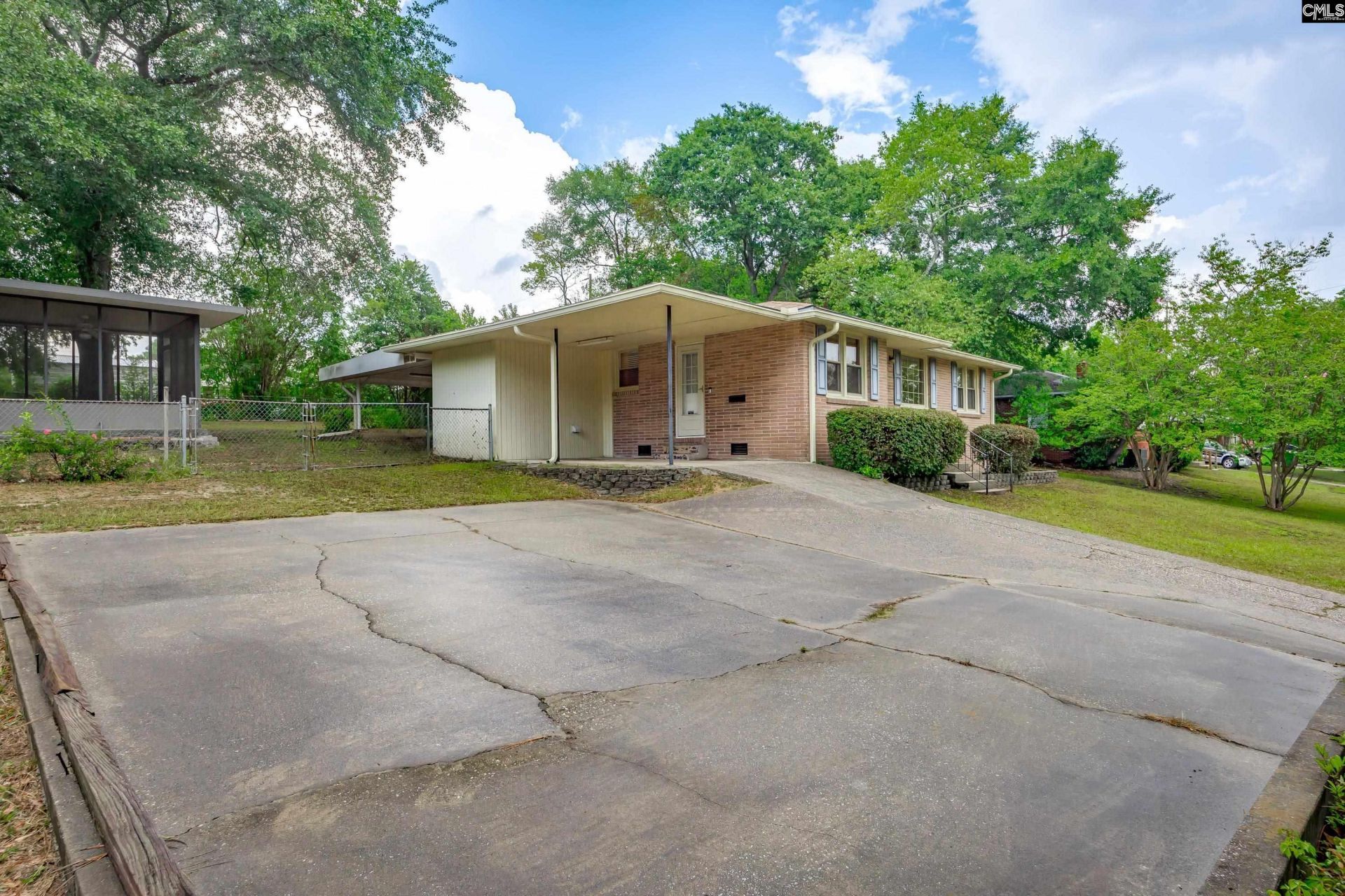 7527 Claudia Drive  Photo 4