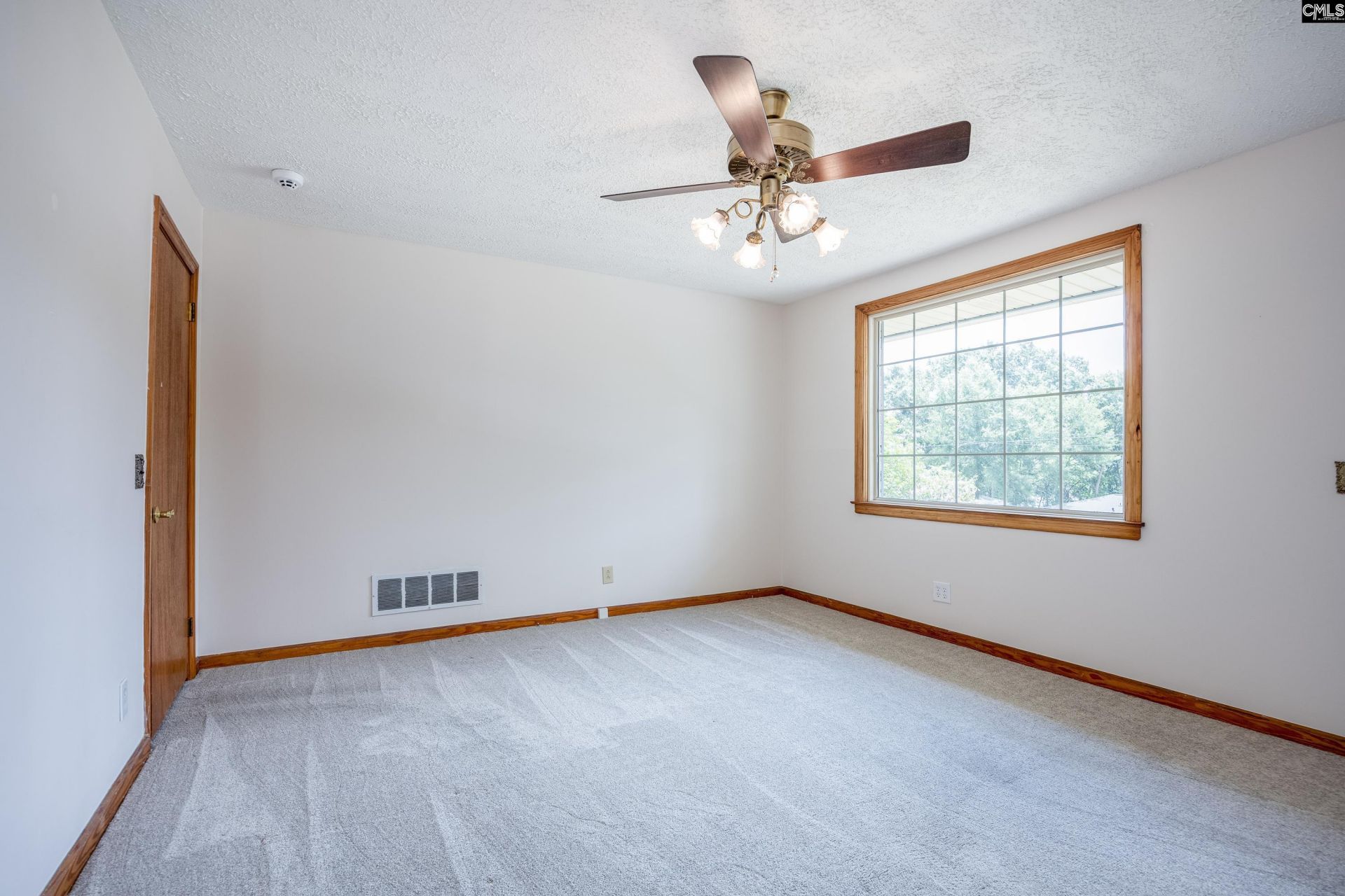 7527 Claudia Drive  Photo 8