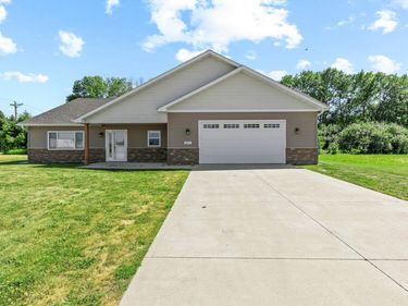 801 Congress Street W, Maple Lake, MN 55358
