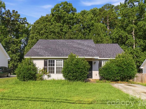 6421 Elgywood Lane, Charlotte, NC 28213