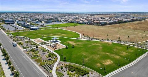 7040 Star Trail Way, Roseville, CA 95747 Photo