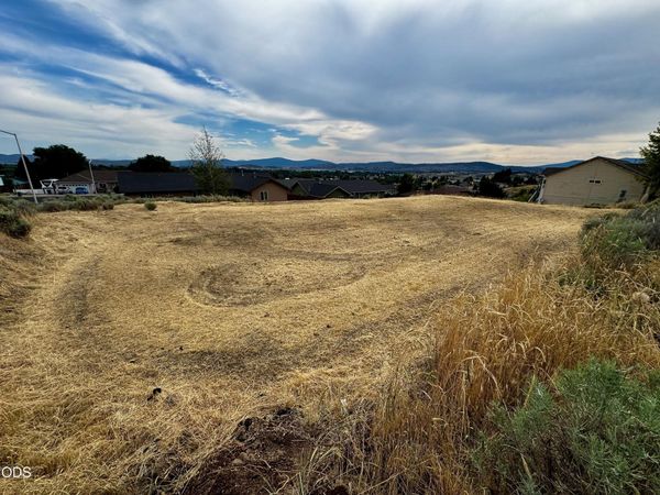 866 Westview Drive, Klamath Falls, OR 97603