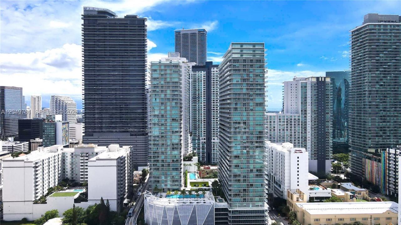 79 SW 12th St , Unit 3111-S, Miami, FL 33130 Photo