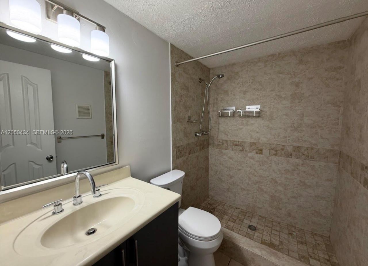 8600 SW 109th Ave, Unit 4-112, Miami, FL 33173 Photo