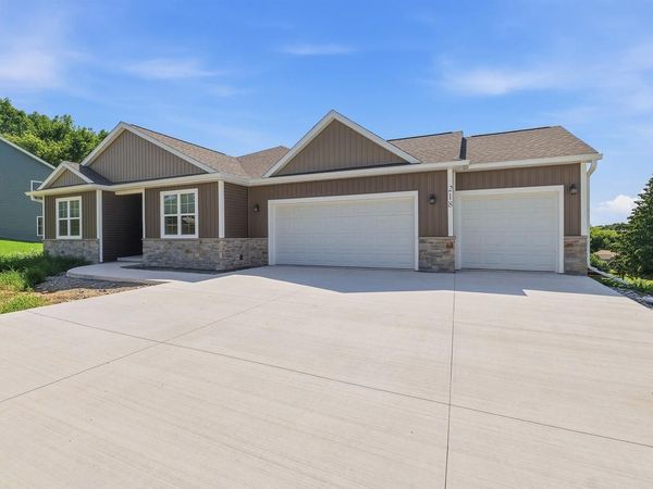 218 GLACIAL TERRACE, Ripon, WI 54971