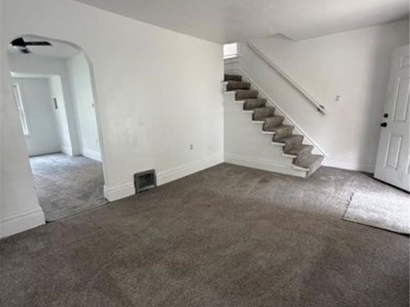 802 Clay Drive, Akron, OH 44311 Photo 3