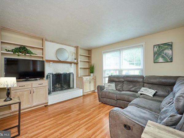 806 RUST DRIVE NE, LEESBURG, VA 20176