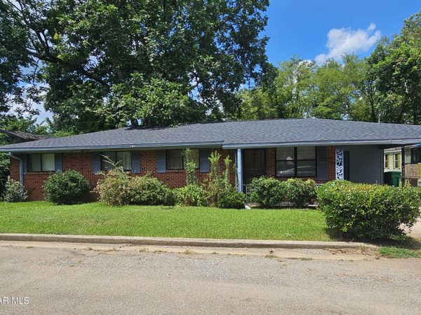 1417 Schoolhouse Avenue, Columbus, MS 39701