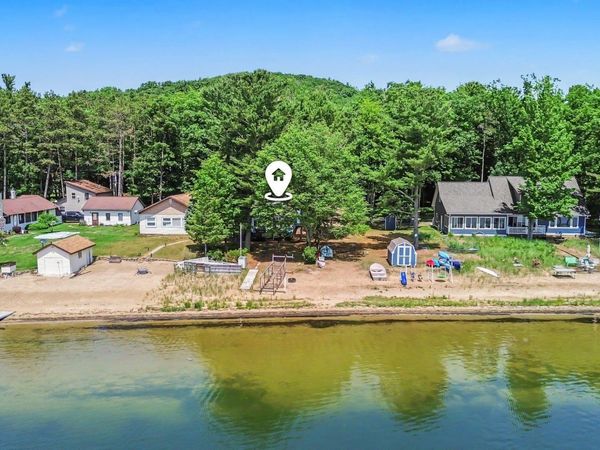 4098 Sixth Street, Frankfort, MI 49635