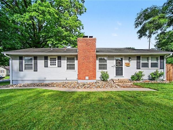 4300 N Holmes Street, Kansas City, MO 64116