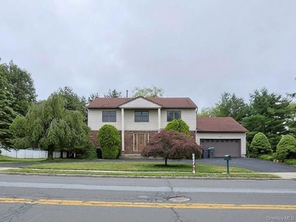 25 Georges Road, Middletown, NY 10941