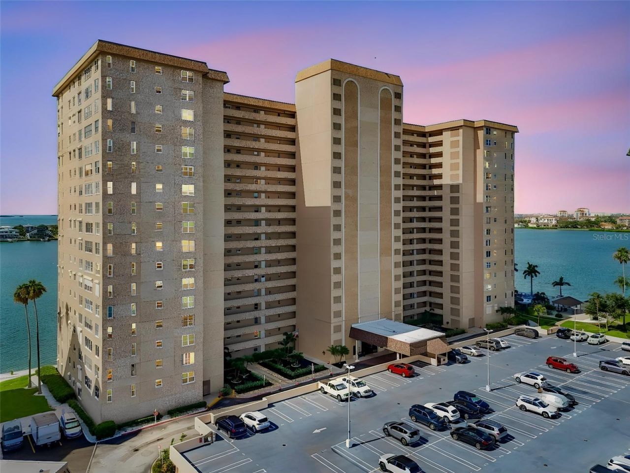 5200 Brittany Drive S, Unit 1508, Saint Petersburg, FL 33715 Photo