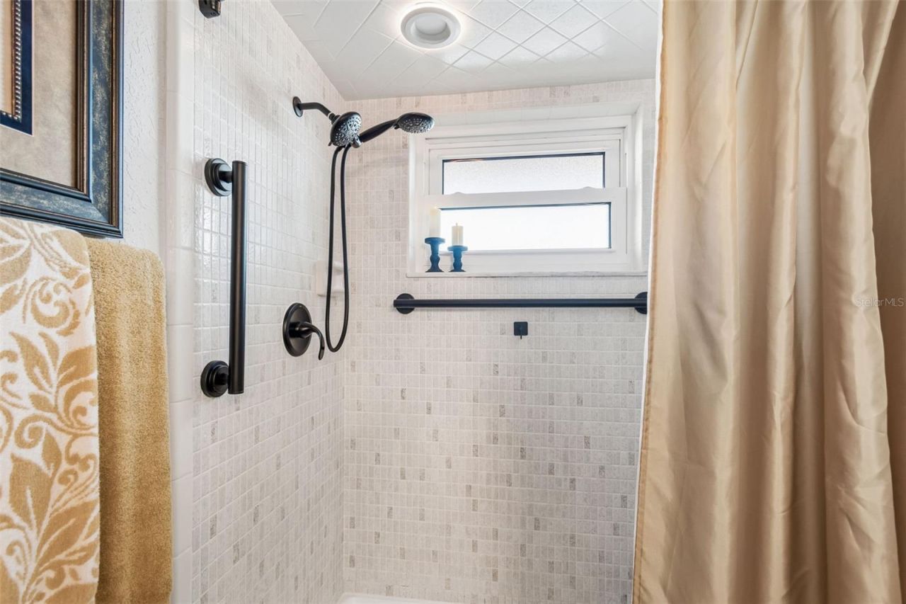 5200 Brittany Drive S, Unit 1508, Saint Petersburg, FL 33715 Photo