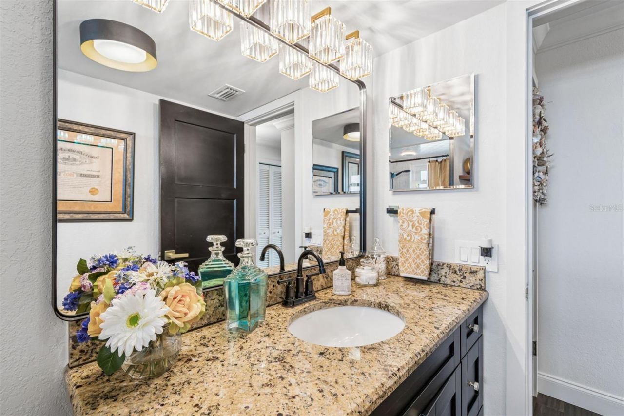 5200 Brittany Drive S, Unit 1508, Saint Petersburg, FL 33715 Photo