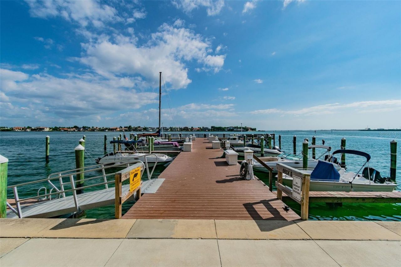 5200 Brittany Drive S, Unit 1508, Saint Petersburg, FL 33715 Photo