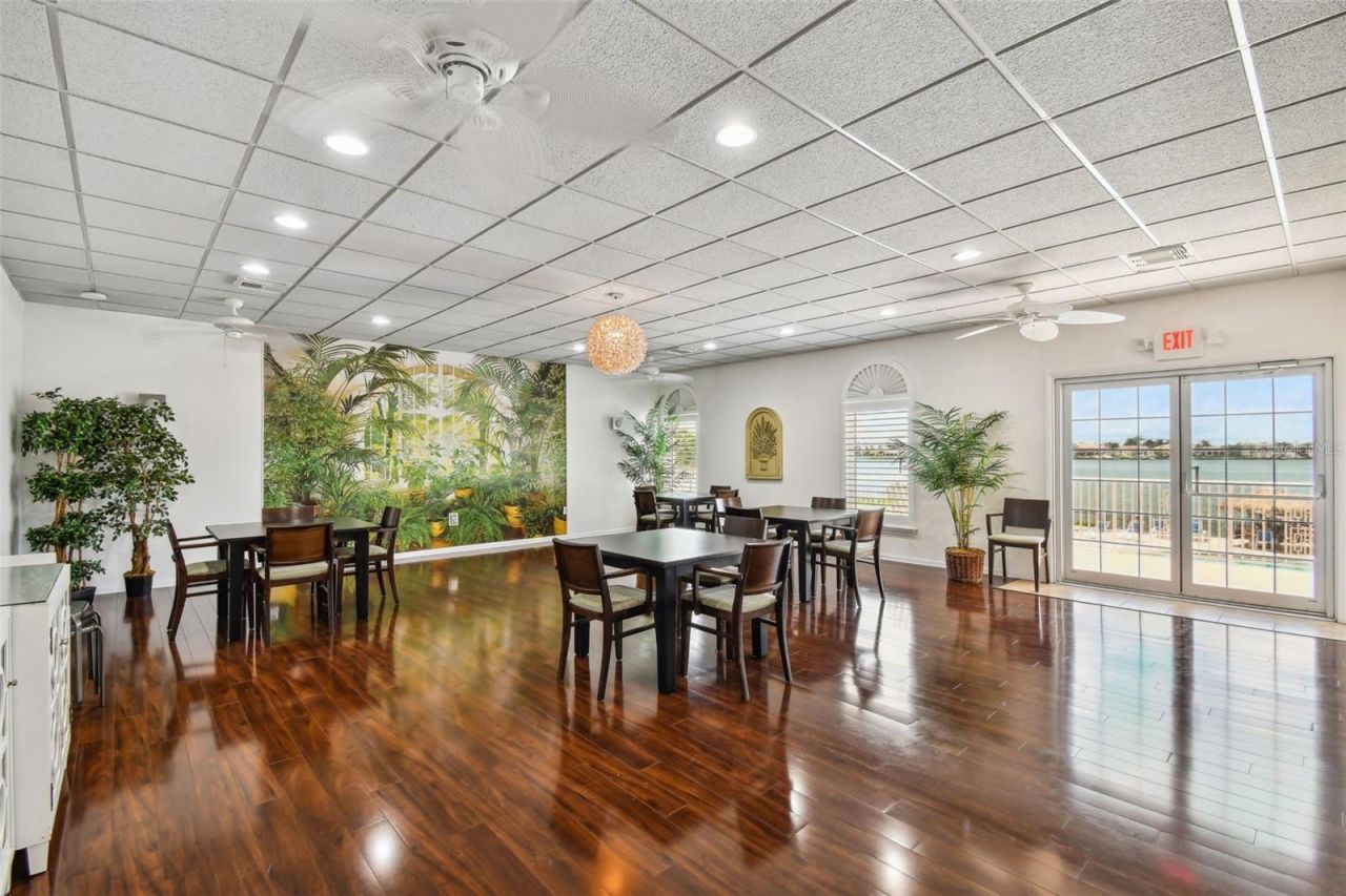 5200 Brittany Drive S, Unit 1508, Saint Petersburg, FL 33715 Photo
