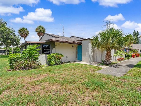 1502 16TH CIRCLE SE, Unit 28, LARGO, FL 33771