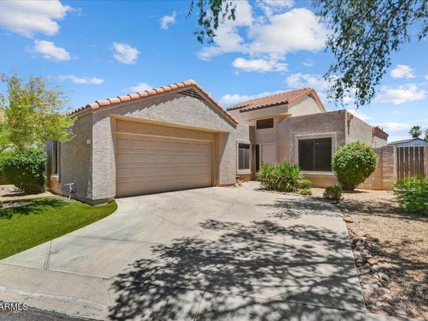 14927 N 86th Drive, Peoria, AZ 85381