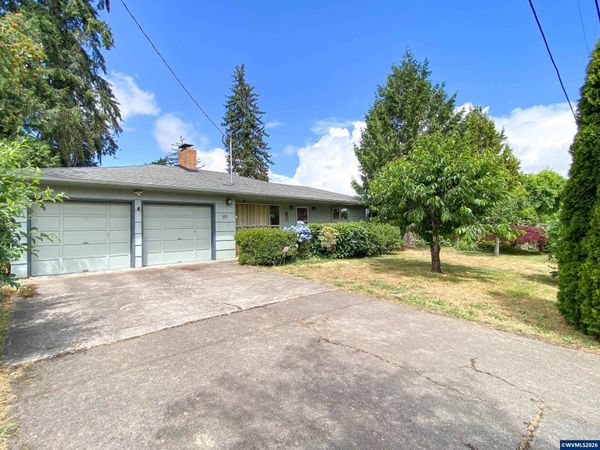 151 SE Orchard View Ln, Dallas, OR 97338