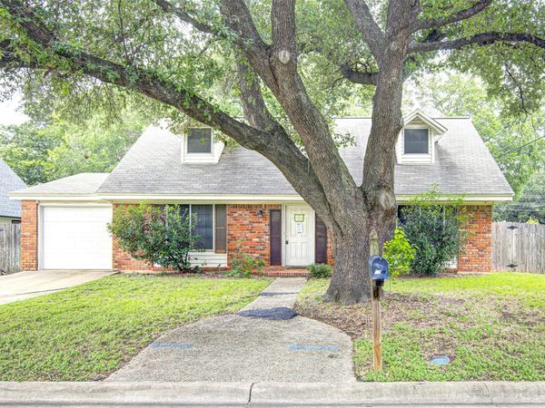 6704 Isabelle DR, Austin, TX 78752