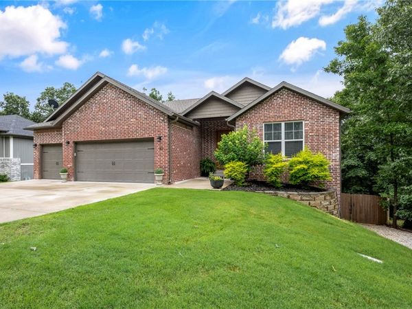 30 Brecknock Drive , Bella Vista, AR 72714