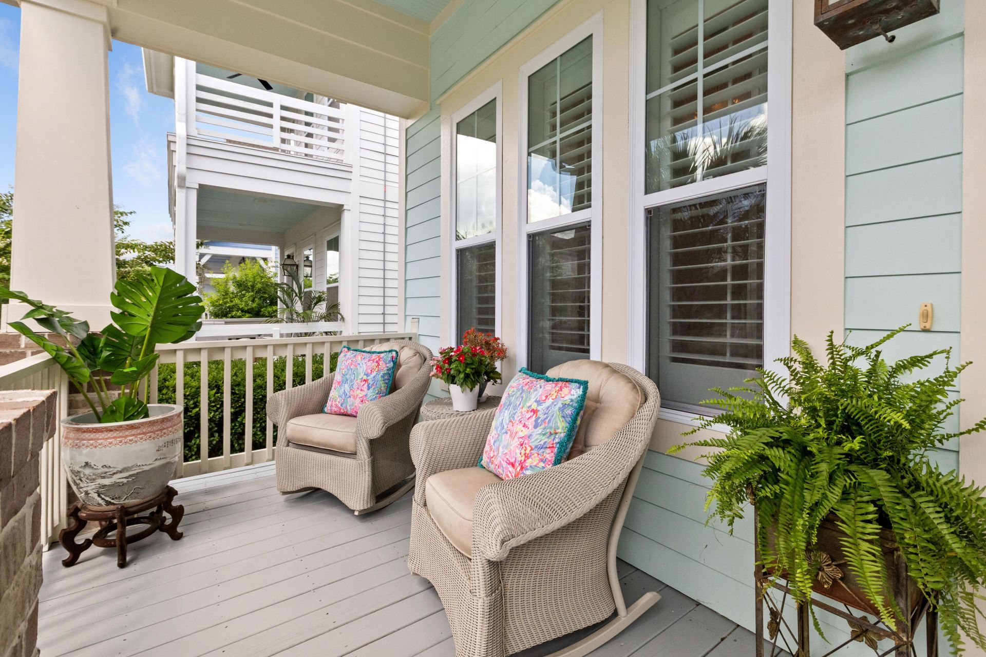 2528 Josiah Street Photo 4