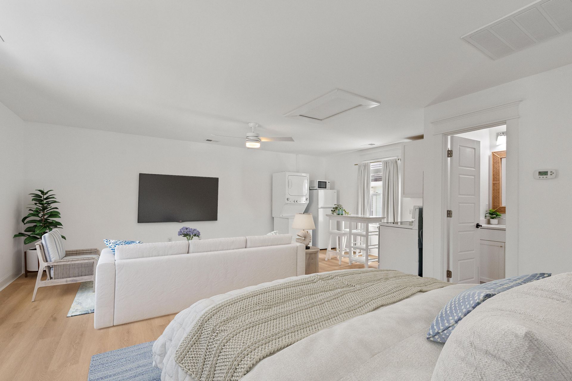 2528 Josiah Street Photo 44
