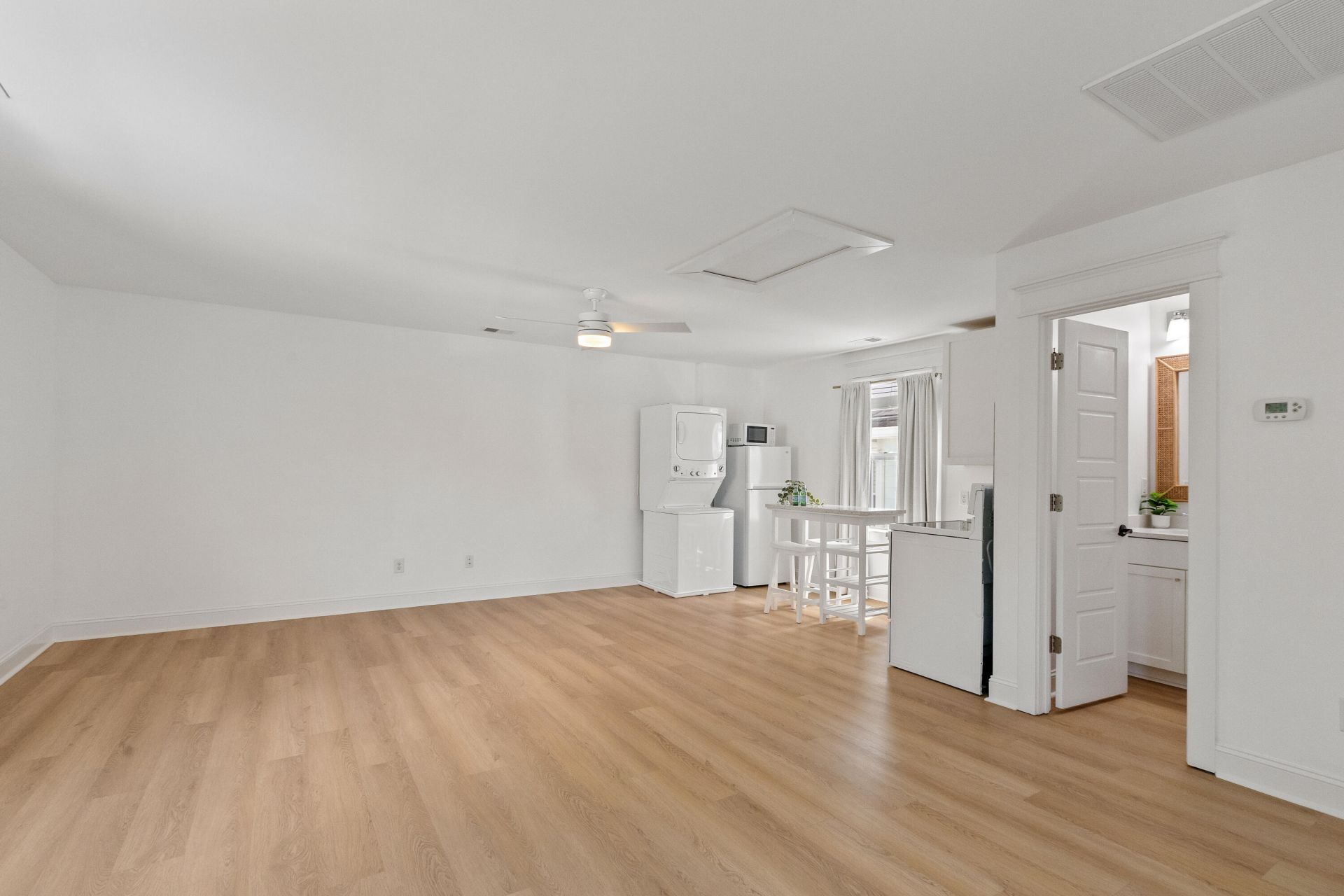 2528 Josiah Street Photo 46