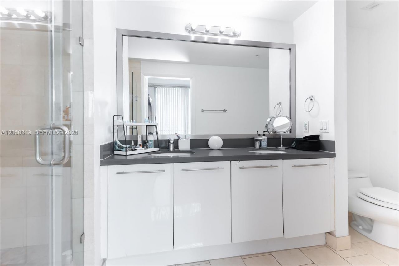90 SW 3rd St , Unit 2113, Miami, FL 33130 Photo