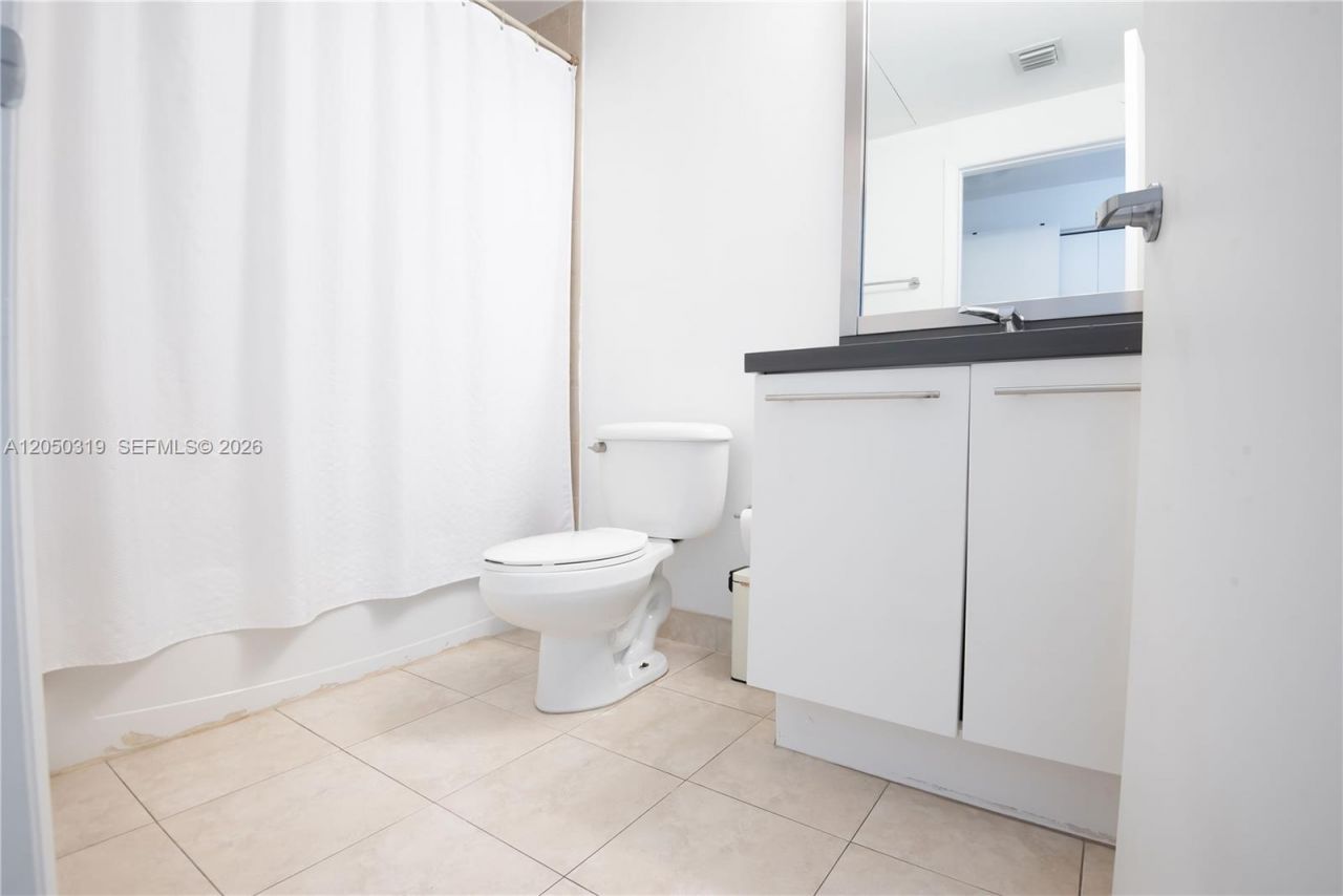 90 SW 3rd St , Unit 2113, Miami, FL 33130 Photo