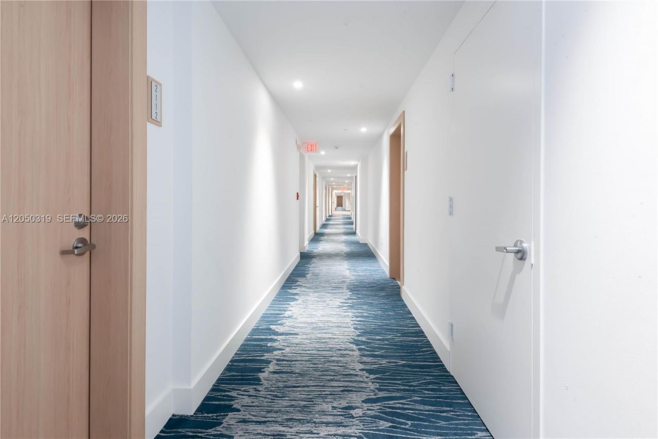 90 SW 3rd St , Unit 2113, Miami, FL 33130 Photo