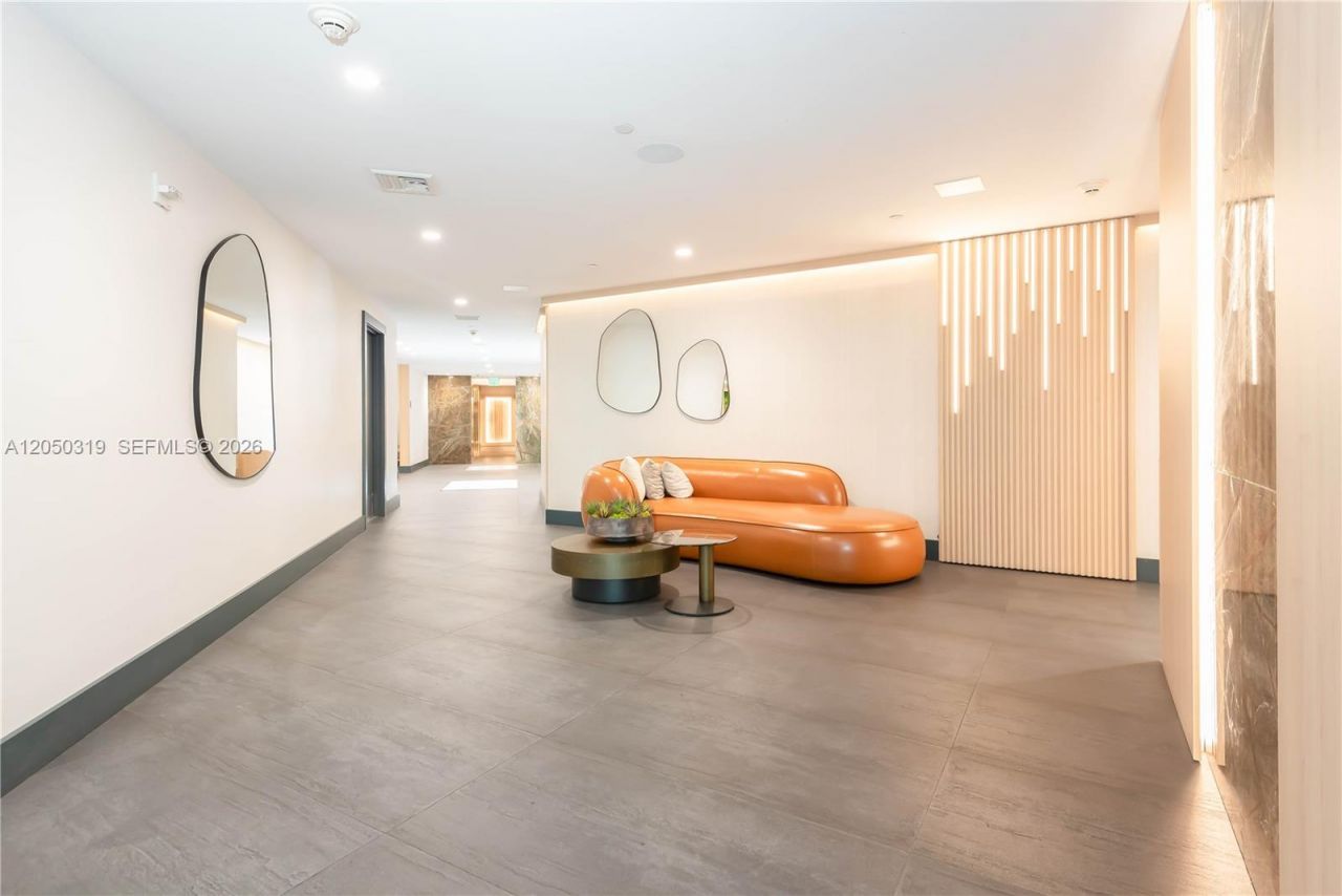 90 SW 3rd St , Unit 2113, Miami, FL 33130 Photo