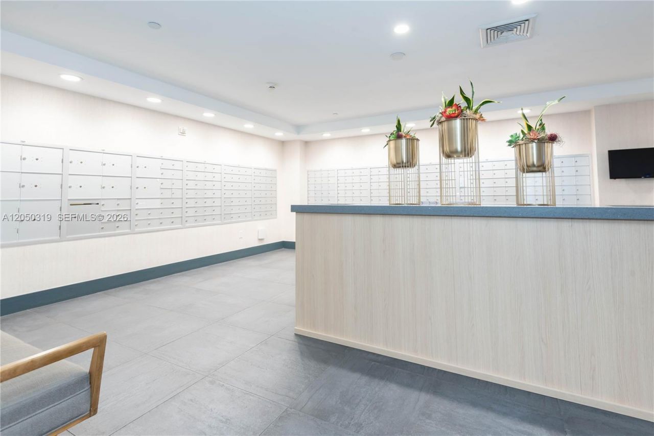 90 SW 3rd St , Unit 2113, Miami, FL 33130 Photo
