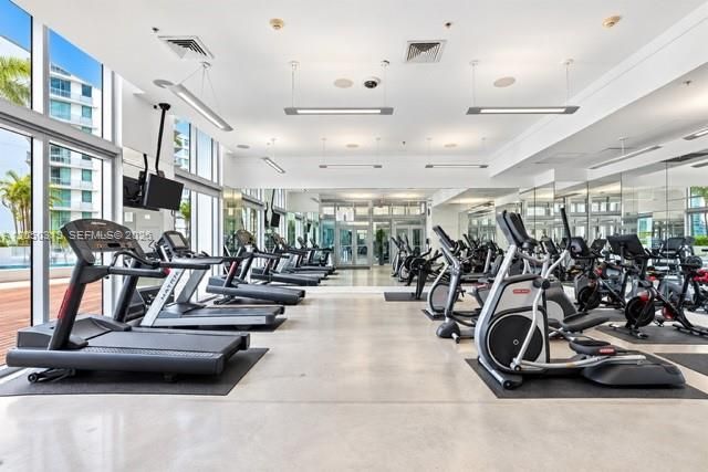 90 SW 3rd St, Unit 2113, Miami, FL 33130 Photo