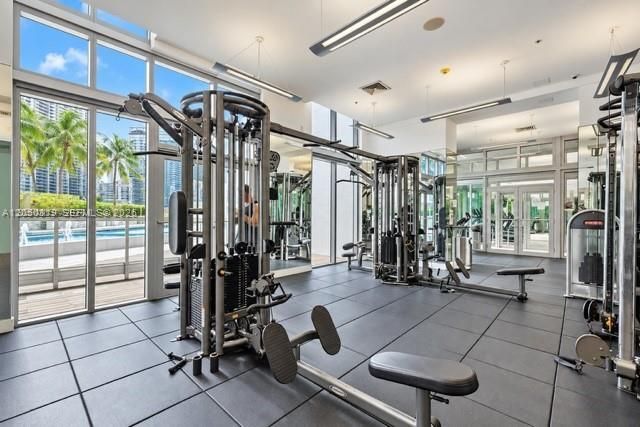 90 SW 3rd St, Unit 2113, Miami, FL 33130 Photo