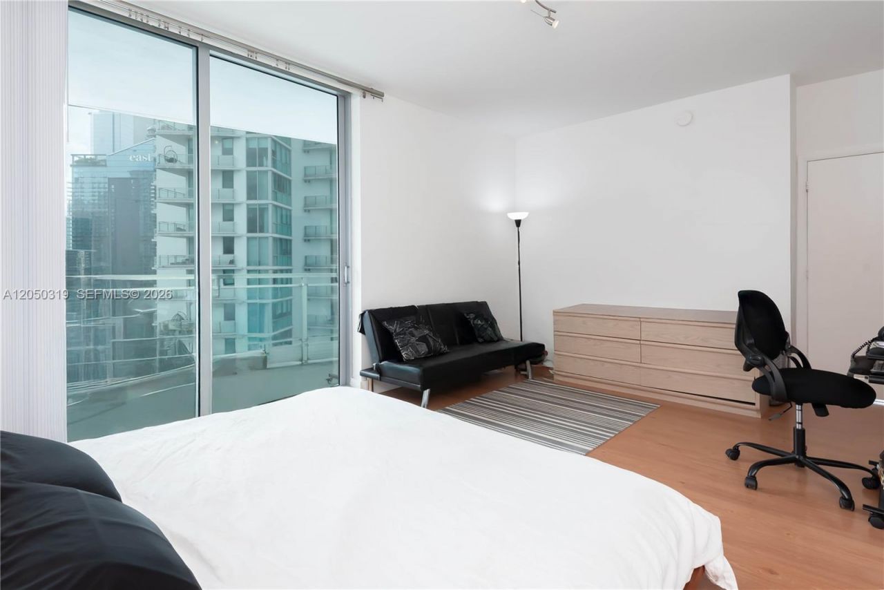 90 SW 3rd St , Unit 2113, Miami, FL 33130 Photo