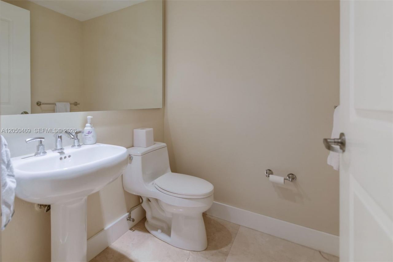 3101 S Ocean Dr , Unit 404, Hollywood, FL 33019 Photo
