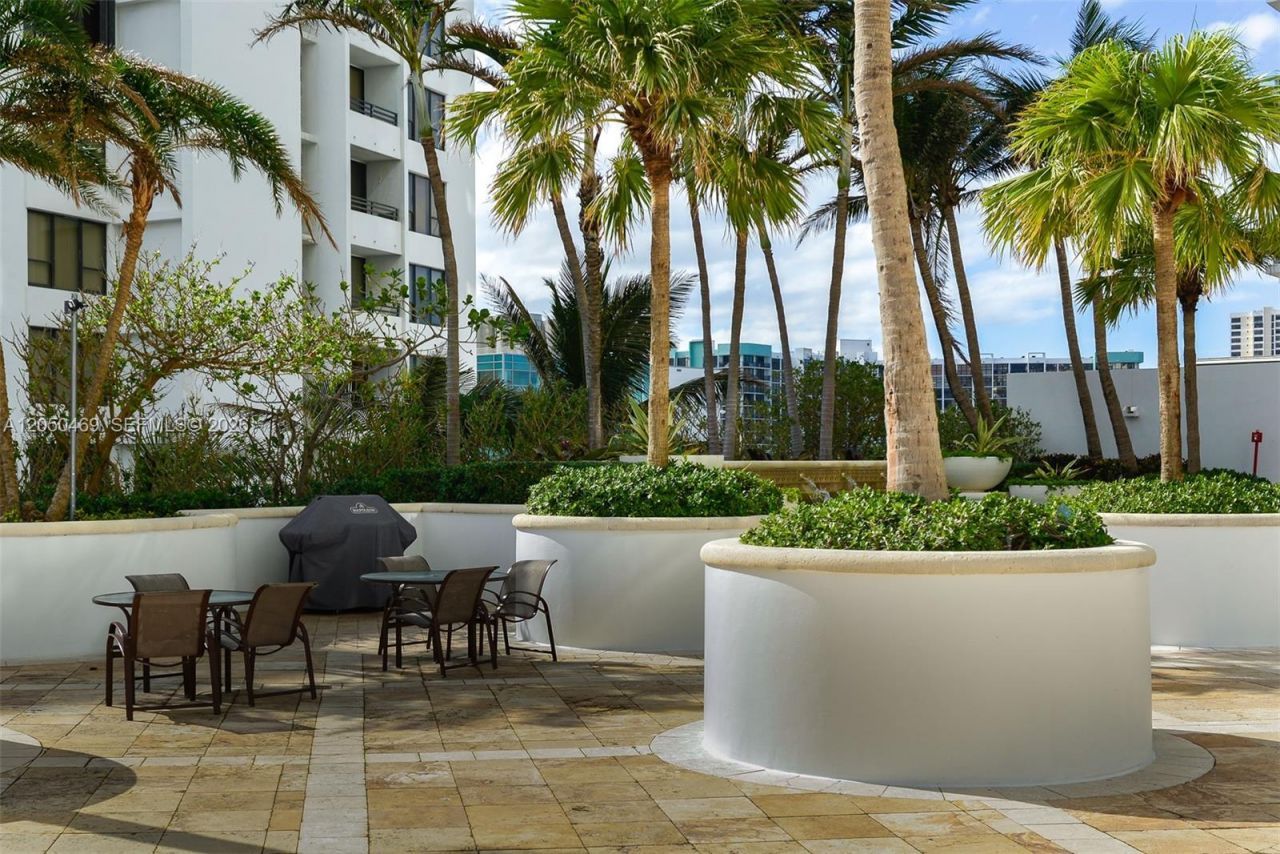 3101 S Ocean Dr , Unit 404, Hollywood, FL 33019 Photo
