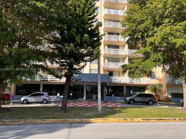 15600 NW 7th Ave , Unit 501, Miami, FL 33169