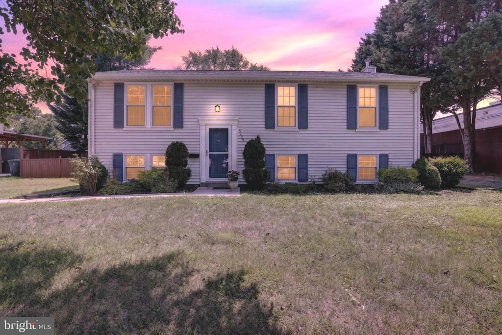 8409 LOCUST GROVE DRIVE, LAUREL, MD 20707