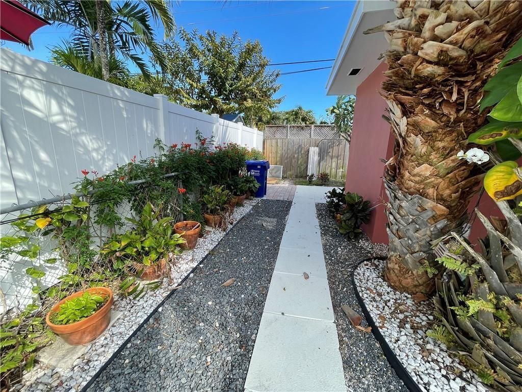 616 NE 11th Avenue, Pompano Beach, FL 33060 Photo