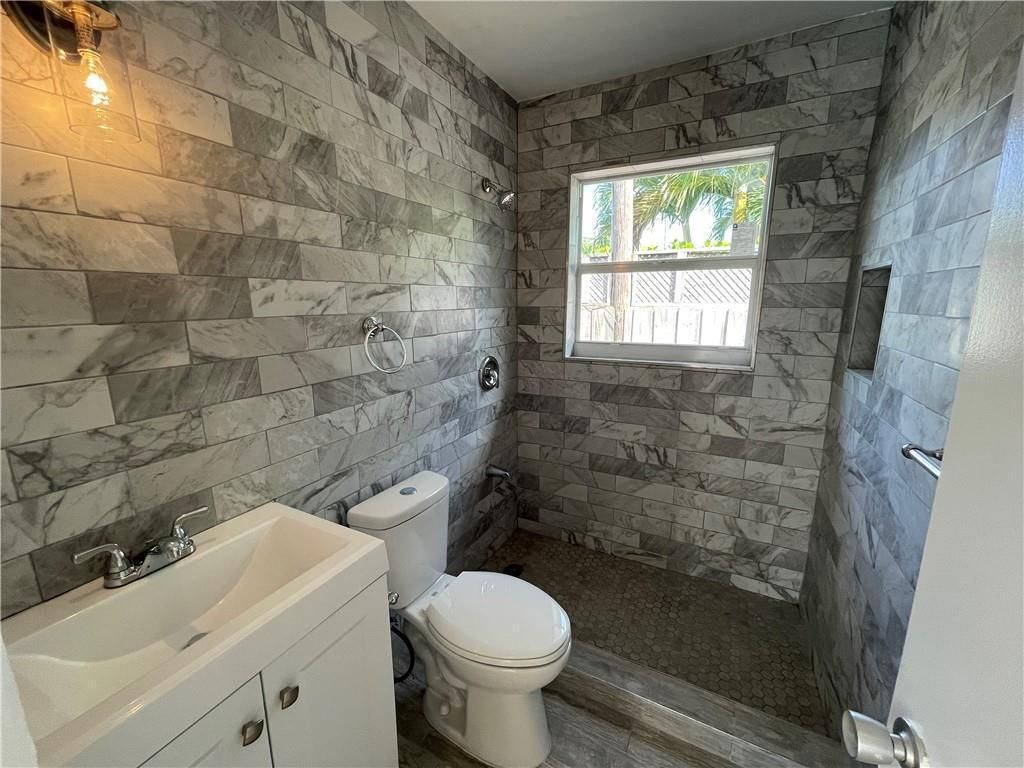 616 NE 11th Avenue, Pompano Beach, FL 33060 Photo