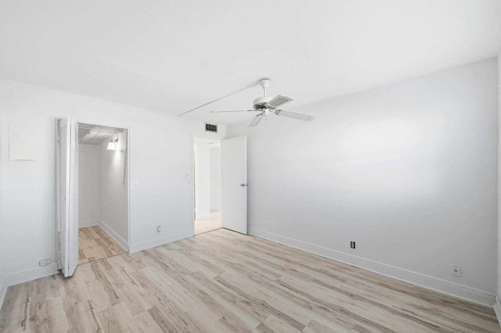 452 Brittany J, Delray Beach, FL 33446 Photo