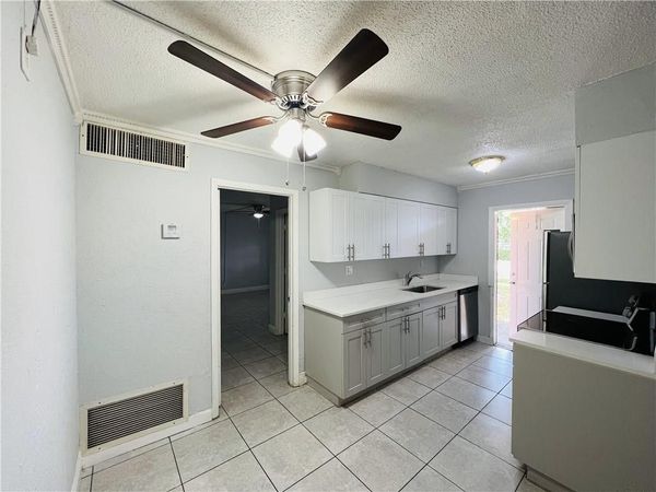 1001 SW 74th Avenue, Unit 101a, North Lauderdale, FL 33068