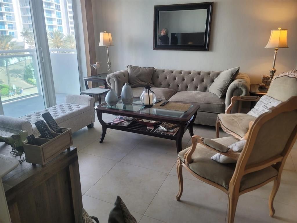 3000 S Ocean Drive, Unit 302, Hollywood, FL 33019 Photo