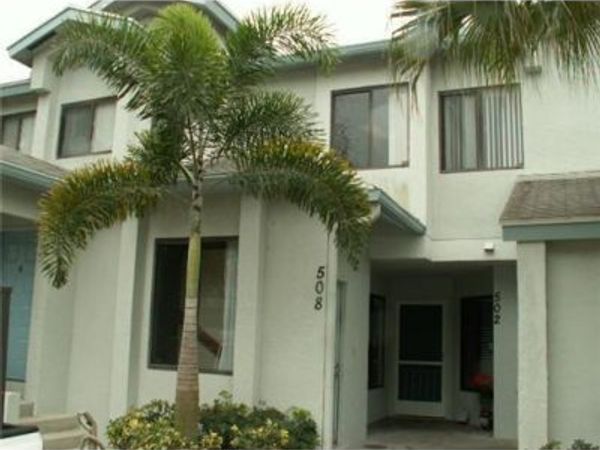 508 Harbour Pointe Way, Greenacres, FL 33413