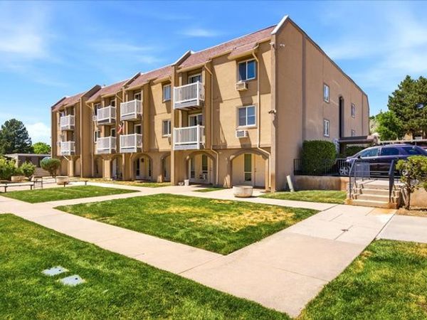 5660 S MEADOW LN , South Ogden, UT 84403
